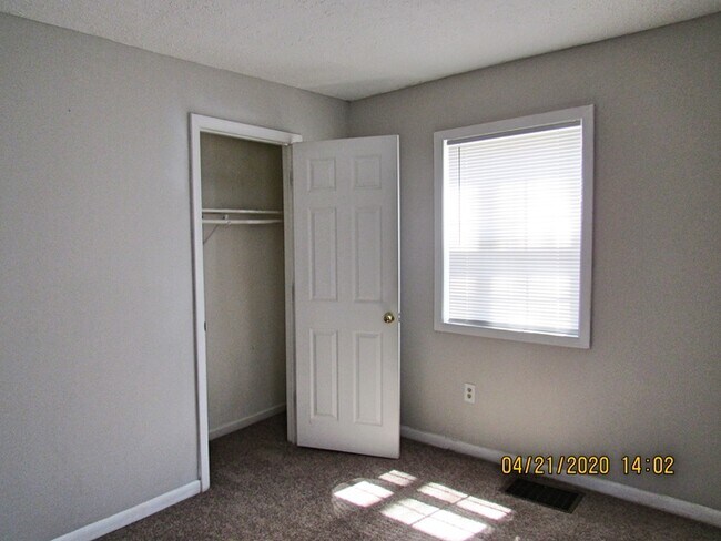 Building Photo - 5936 Beechwood Ave