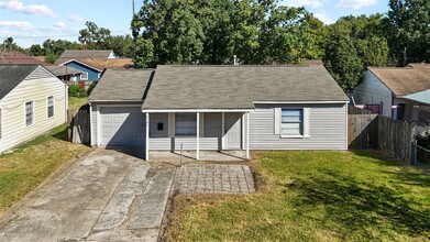 Building Photo - 3109 Fern St