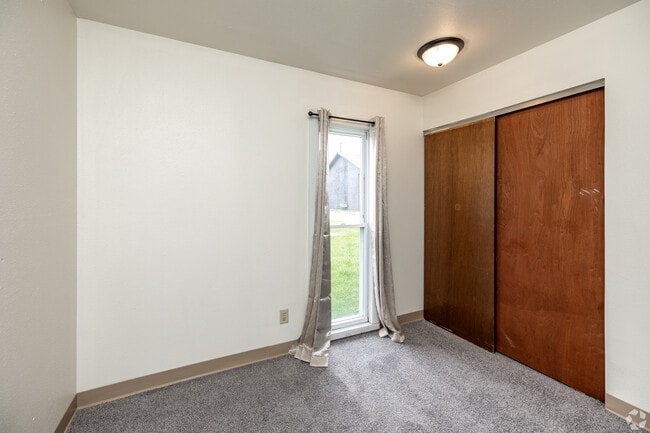 Building Photo - Alpine Manor Apartments