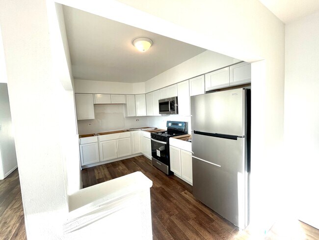 Foto del edificio - 8630 Sayre Ave