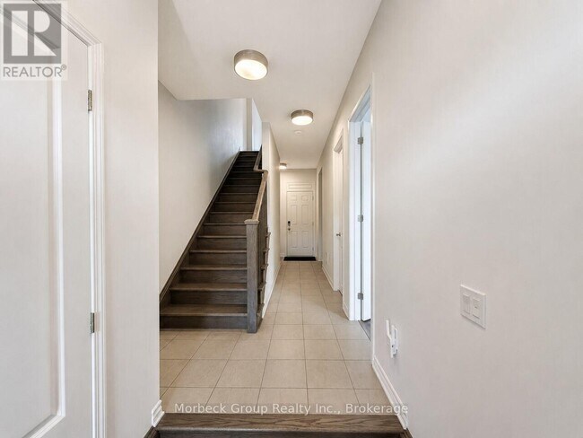 Building Photo - 3042 Merrick Rd