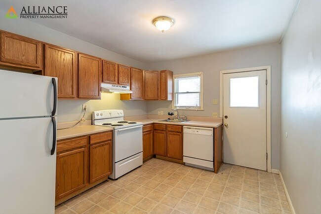 Building Photo - 1609 Poyntz Ave