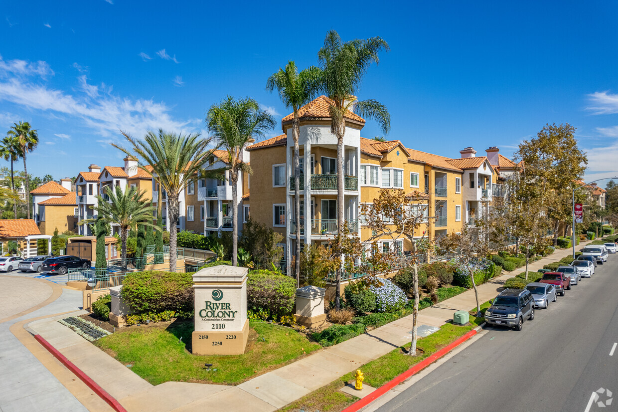 Primary Photo - River Colony Condominiums