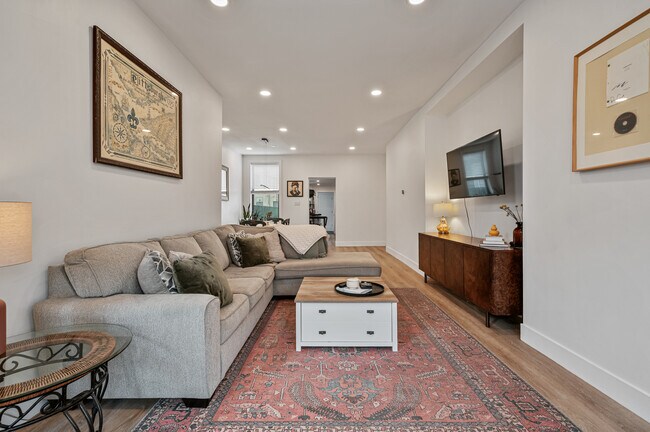 Foto del edificio - 4812 Dearborn St