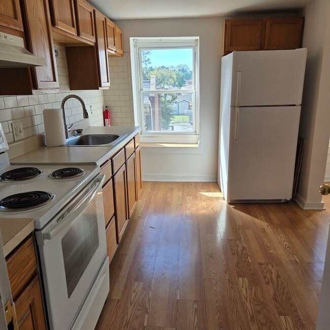 Building Photo - Welcome to the heart of downtown Historic ...