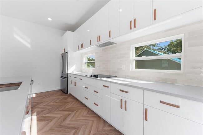 Foto del edificio - 102 W Adalee St