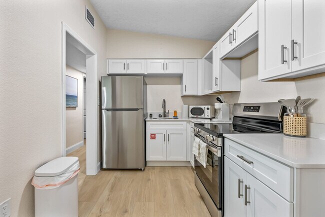 Foto del edificio - 637 S Orlando Ave