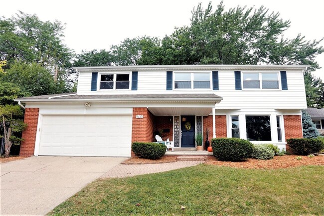 Building Photo - 1530 Hanover Ct