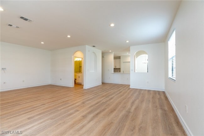 Building Photo - 15618 Summit Pl Cir