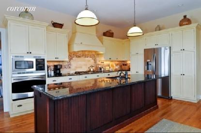 Foto del edificio - 3 Shorewood Ct