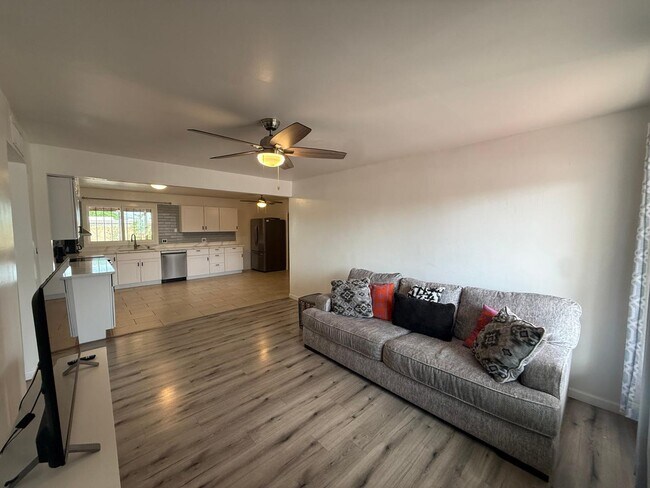 Foto del edificio - 2714 W Ellis Dr