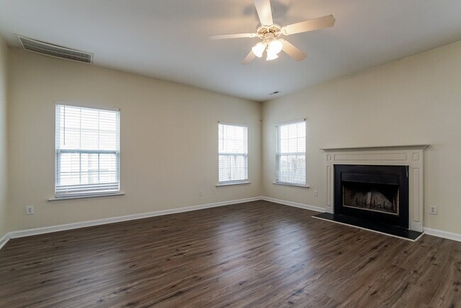 Building Photo - 308 Timber Meadow Lake Dr