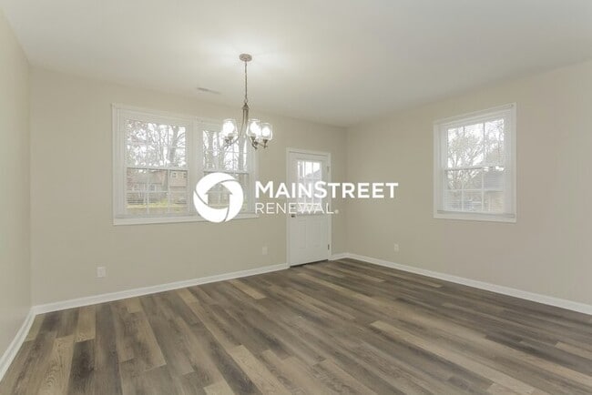 Foto del edificio - 2 Bedroom Pet-Friendly Home in CHARLOTTE, ...