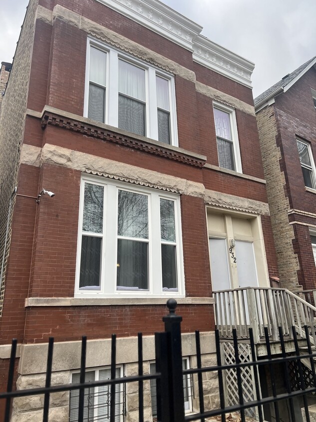 932 N Washtenaw Ave, Chicago, IL 60622 - House Rental in Chicago, IL ...