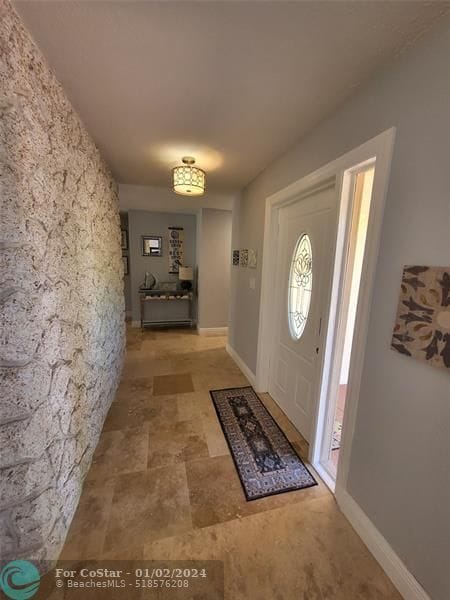 Building Photo - 256 Foresteria Dr