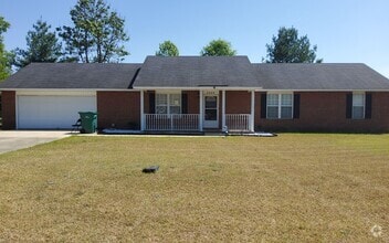 Building Photo - 2890 Lancaster Dr