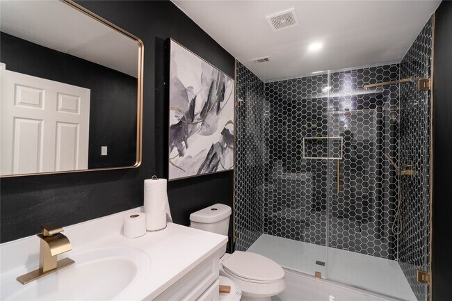 Foto del edificio - 4612 Hershe St