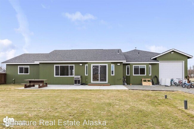 Building Photo - 4 br, 2 bath House - 7765 E. Sandstone Drive