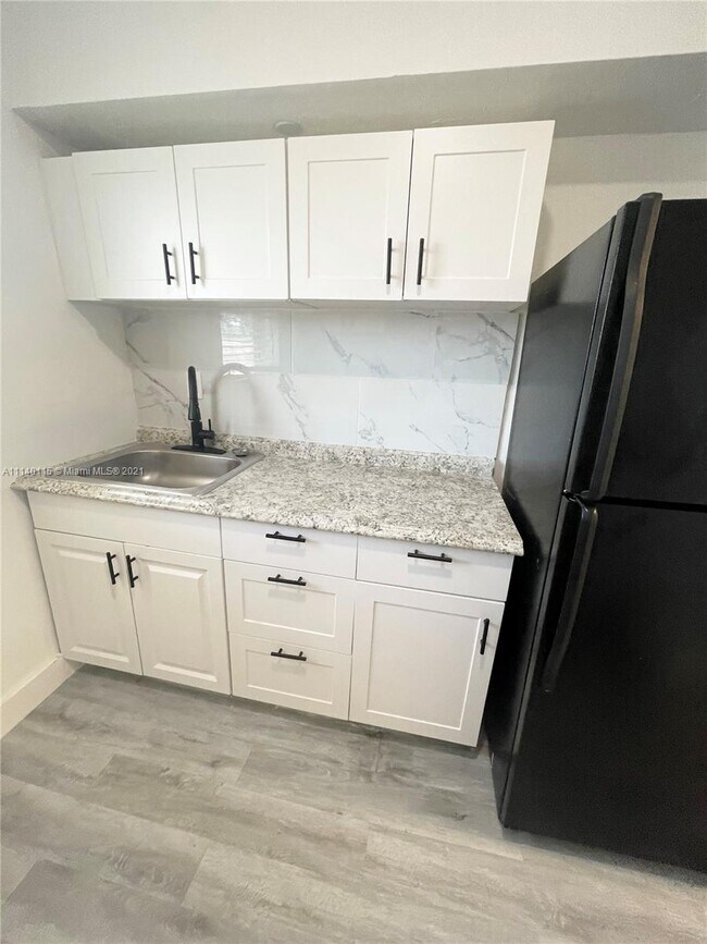 325 Surfside Blvd Unit 6, Surfside, FL 33154 Apartment for Rent in Surfside, FL