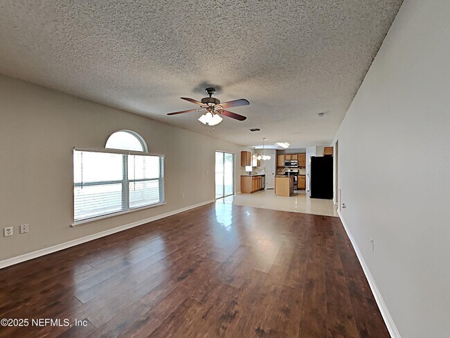 Foto del edificio - 5596 Ashleigh Park Dr