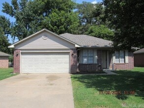 Building Photo - 1320 Pyramid Dr