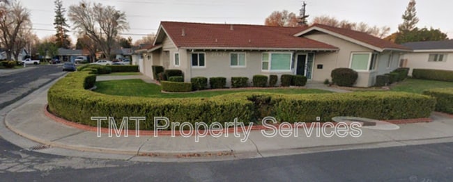 Building Photo - 9 W Robinhood Dr