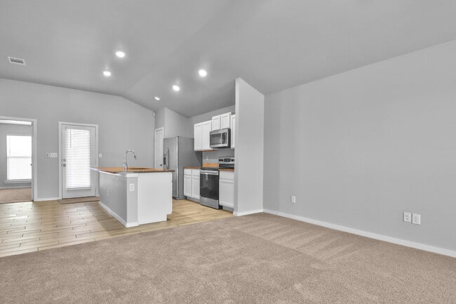 Building Photo - 7526 104th St