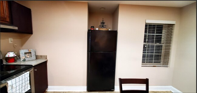 Building Photo - 15217 Lions Den Rd