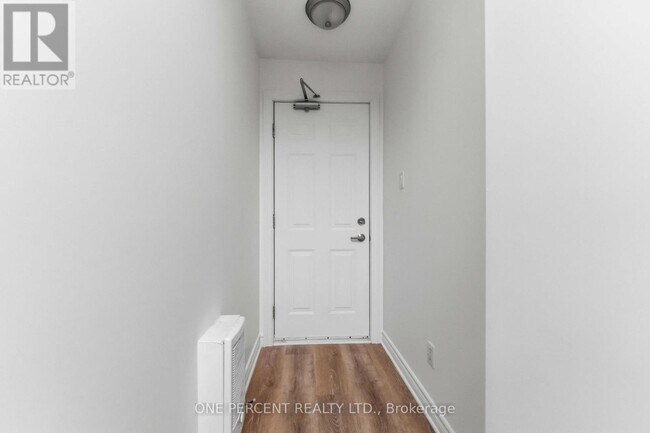 Building Photo - 610 Lakeridge Dr