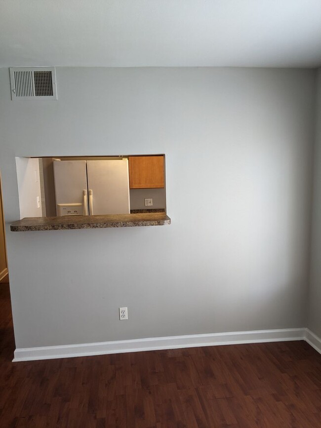 Building Photo - 1 bedroom, 1 bath in Washington Highlands ...