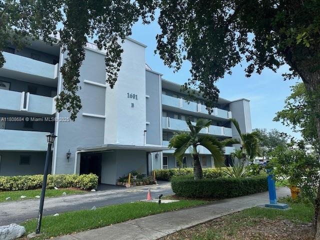 Foto del edificio - 1601 NE 191st St