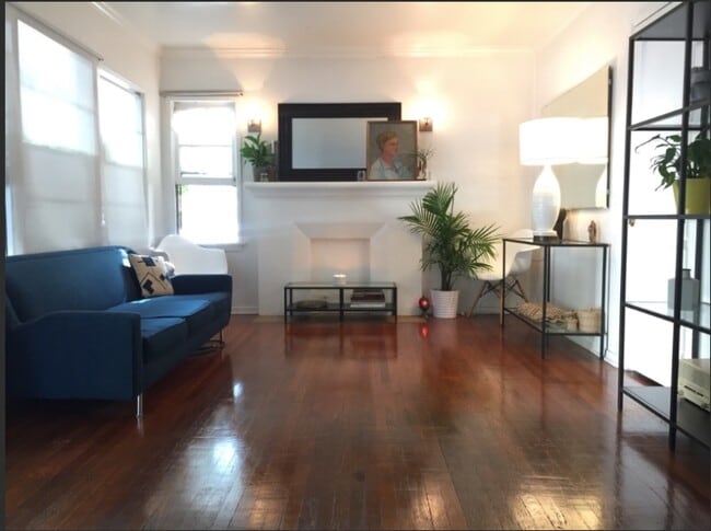 Building Photo - 6067 Lexington Ave