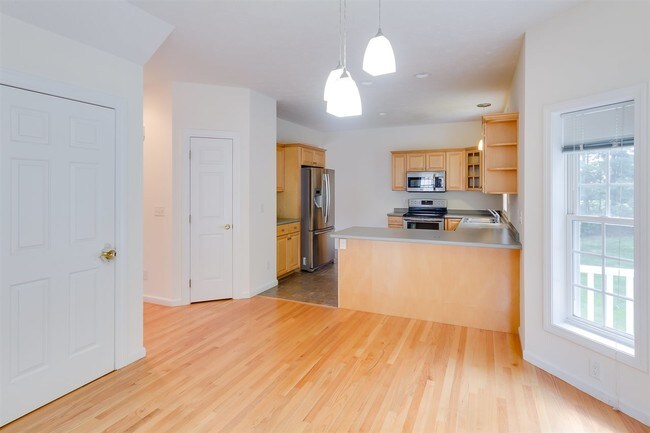 Building Photo - 48 Greenfield Pkwy