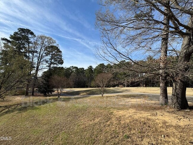 Building Photo - 2212 Persimmon Ridge Dr