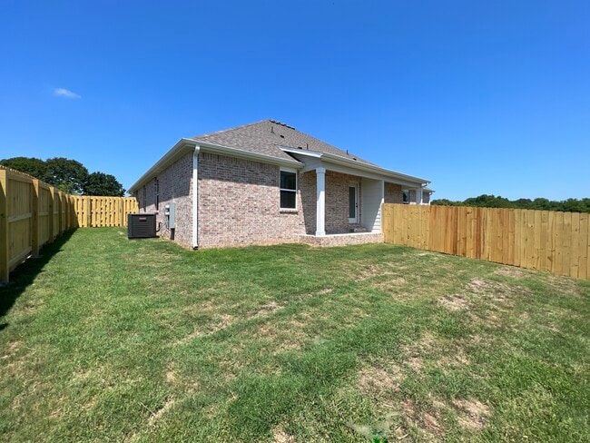 Foto del edificio - Bradford Duplexes