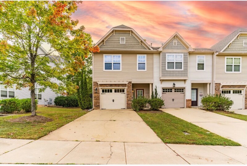 Foto principal - 2309 Mayo Forest Ln
