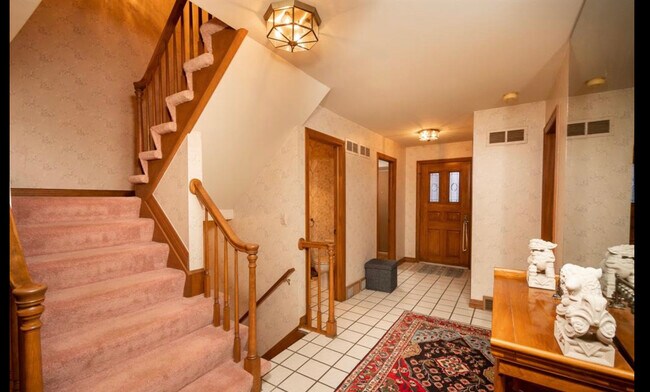 Building Photo - 17 Timberlane Ct