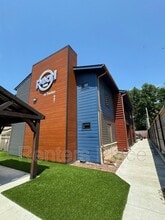 Building Photo - 807 S Trenton Ave