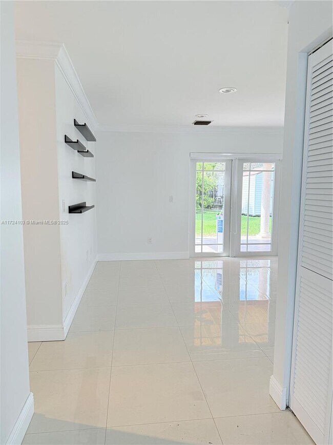 Photo - 15730 SW 152nd Ave House