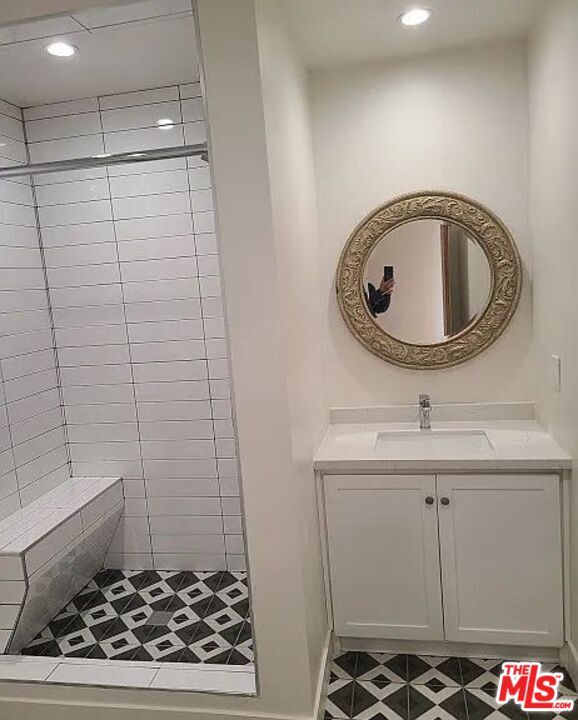 Foto del edificio - 5105 Irvington Terrace