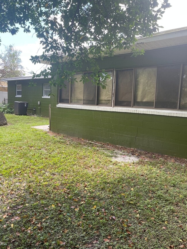 Building Photo - 535 Colfax Dr