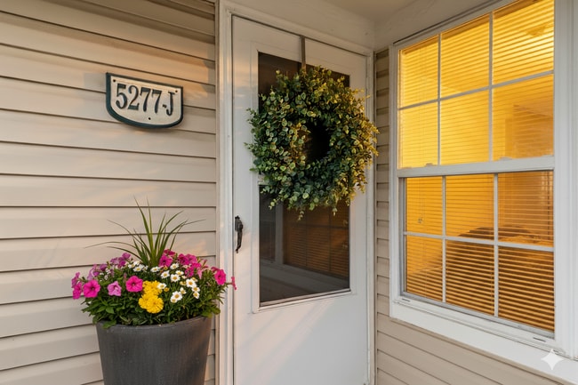 Building Photo - Creekside Villas  55+ Affordable Community