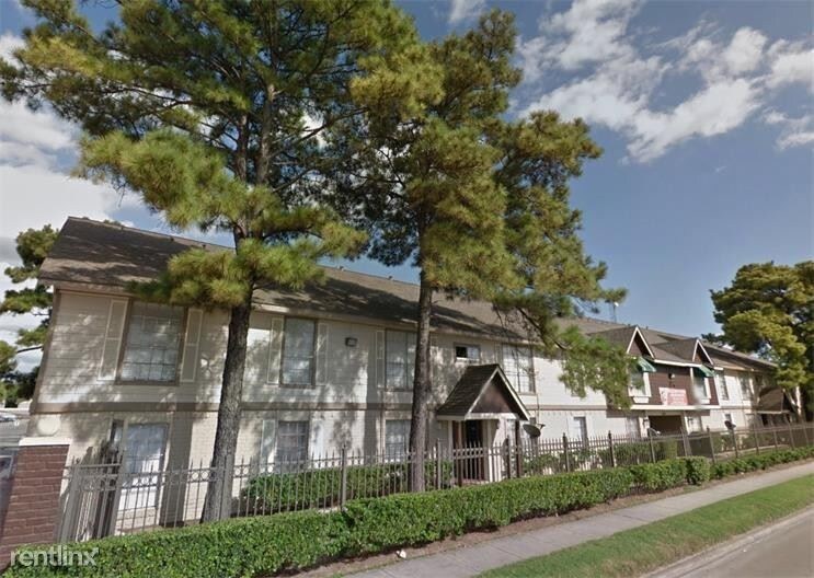 Foto principal - 1320 Gessner Rd