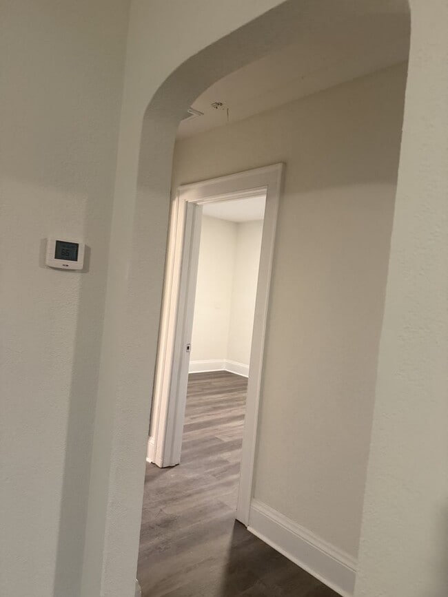 Foto del edificio - 840 Colonel Byrd St