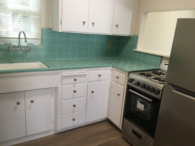 Kitchen - 1822 Amelia Way