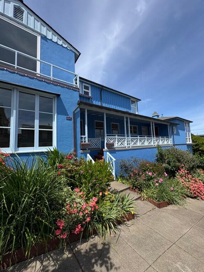 Foto del edificio - 1703 Funston Ave