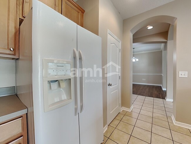 Building Photo - 30652 Palmerston Pl