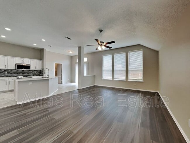 Building Photo - 2101 Sterling Ln