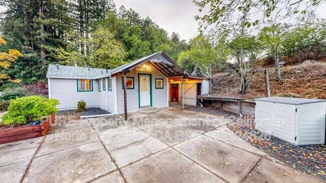 Foto del edificio - 3221 Acreage Ln