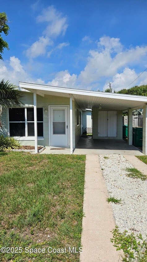 Primary Photo - 240 N Brevard Ave